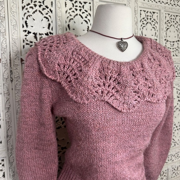 Vintage IQ Knitwear Wool Blend Pink Coquette Ruffle Collar Sweater Sz Small - Picture 2 of 7